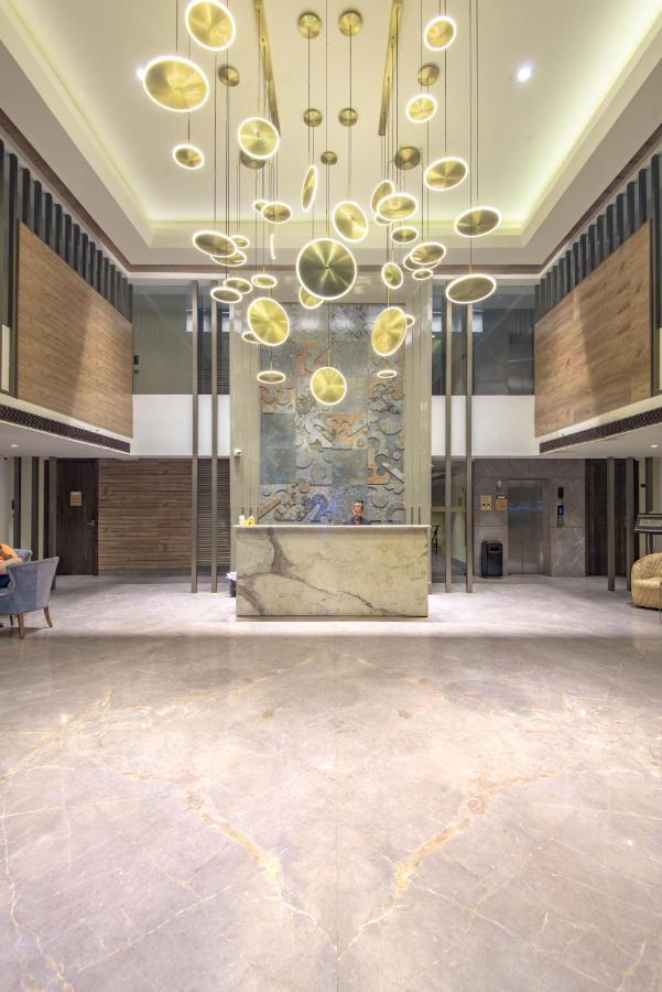 Hotel La Dinero Calangute Esterno foto